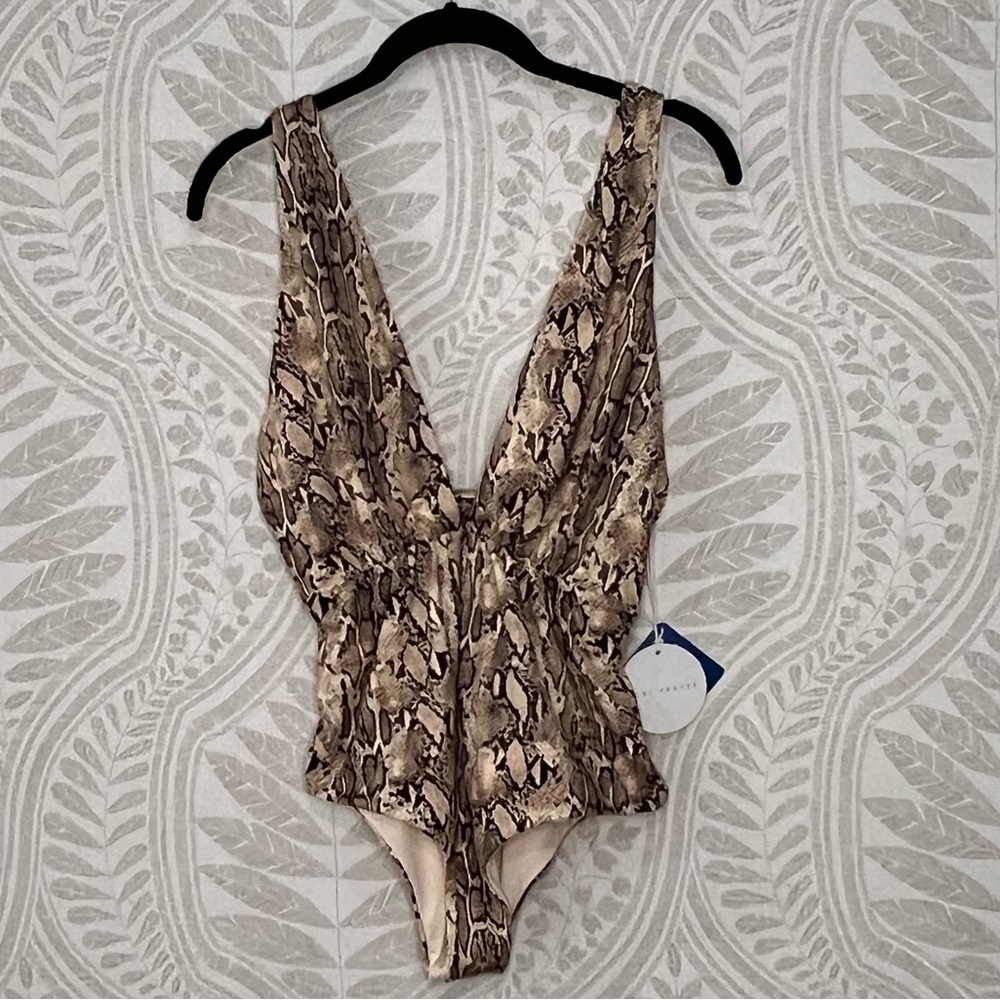 NWT TORI PRAVER Plunge Neckline One-piece - Picture 5 of 10